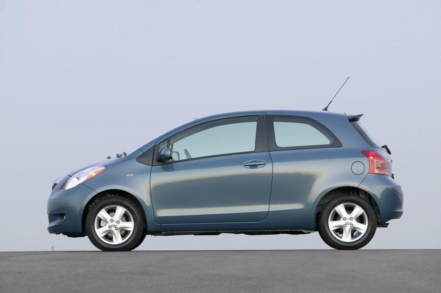  Toyota Yaris 2005 года  (фото 137 из 165)